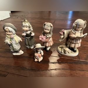 Figurines
